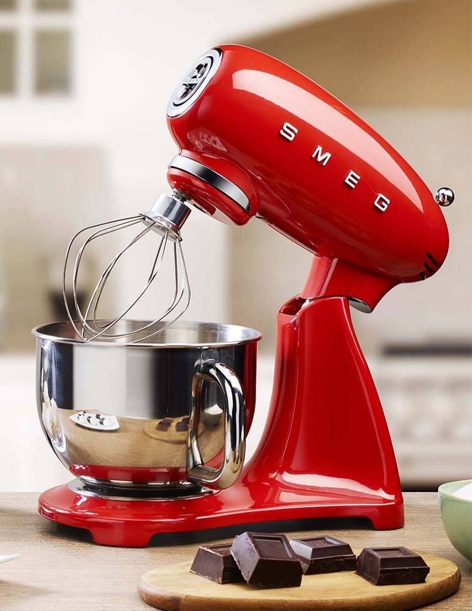Batidora de pedestal Smeg 10 velocidades Smf03